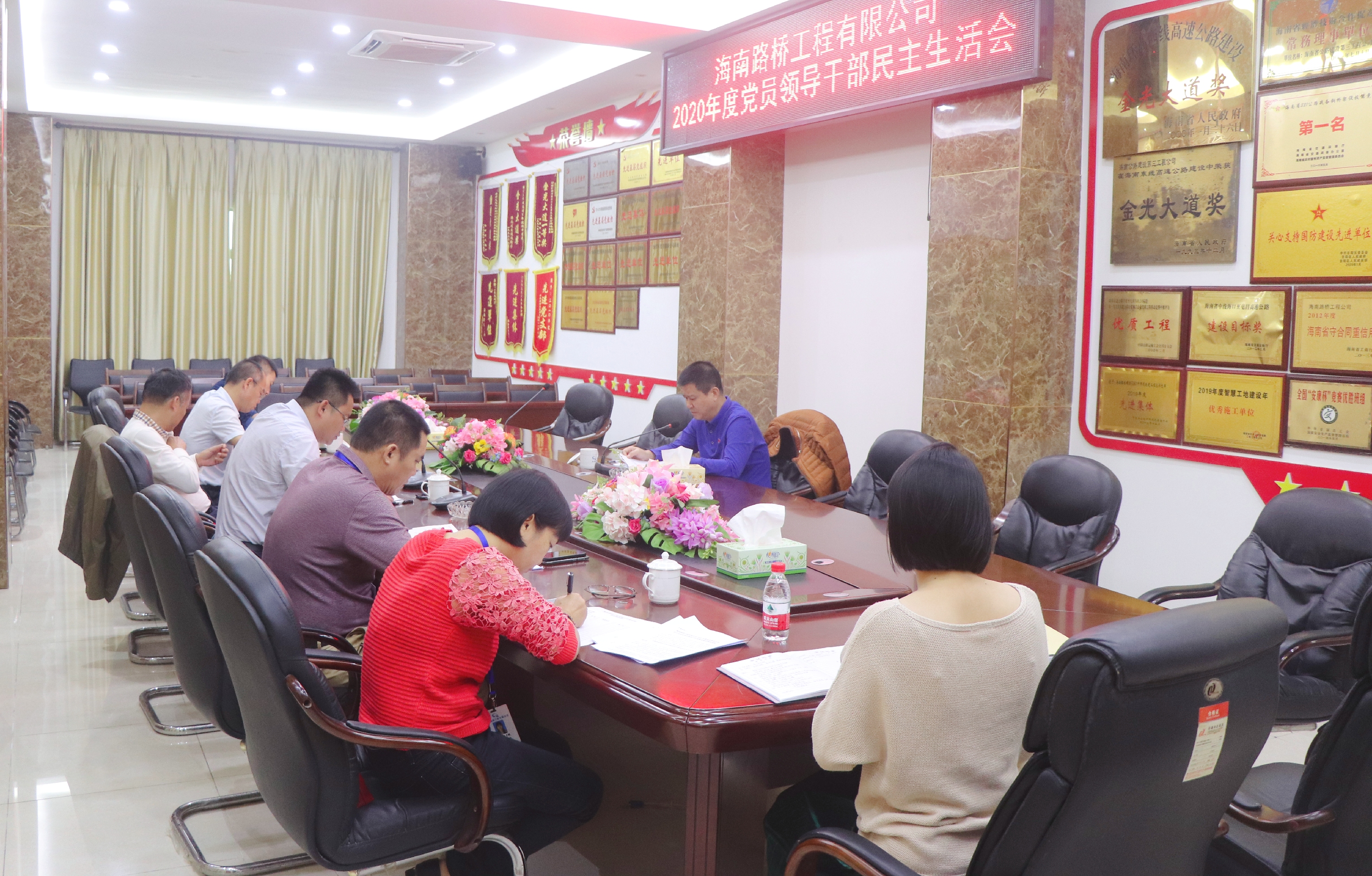 28圈官网-不凡成绩非凡,相信品牌的实力